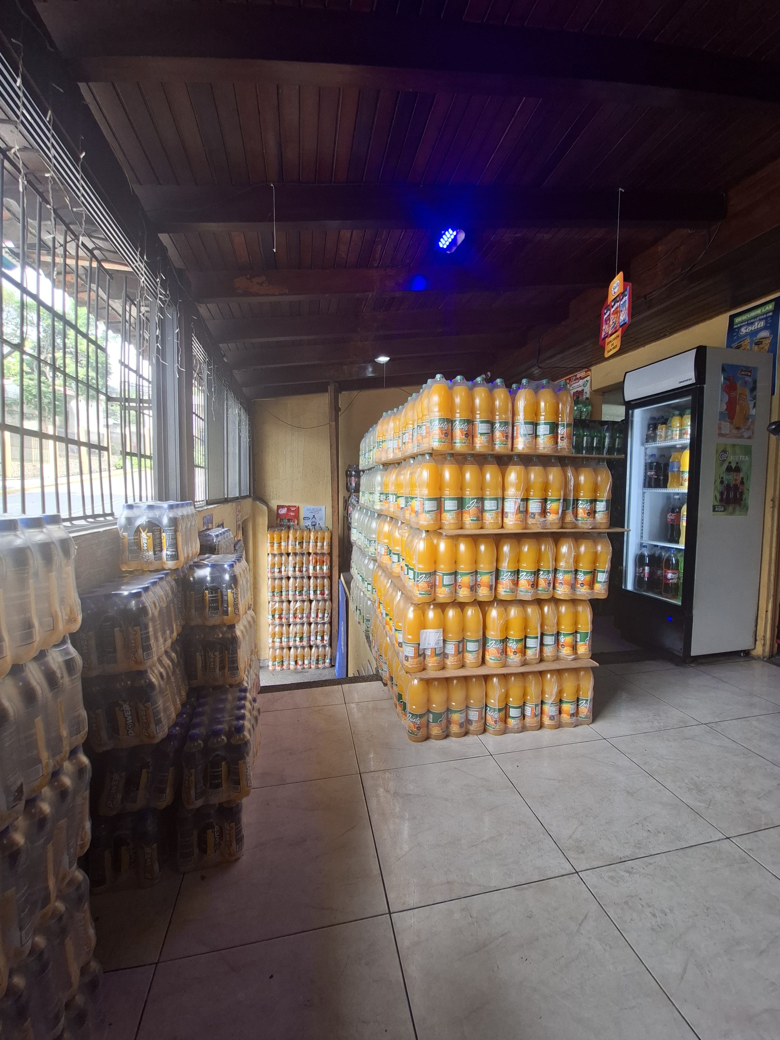 Local Comercial en Av. Principal de Palo Verde — foto 3