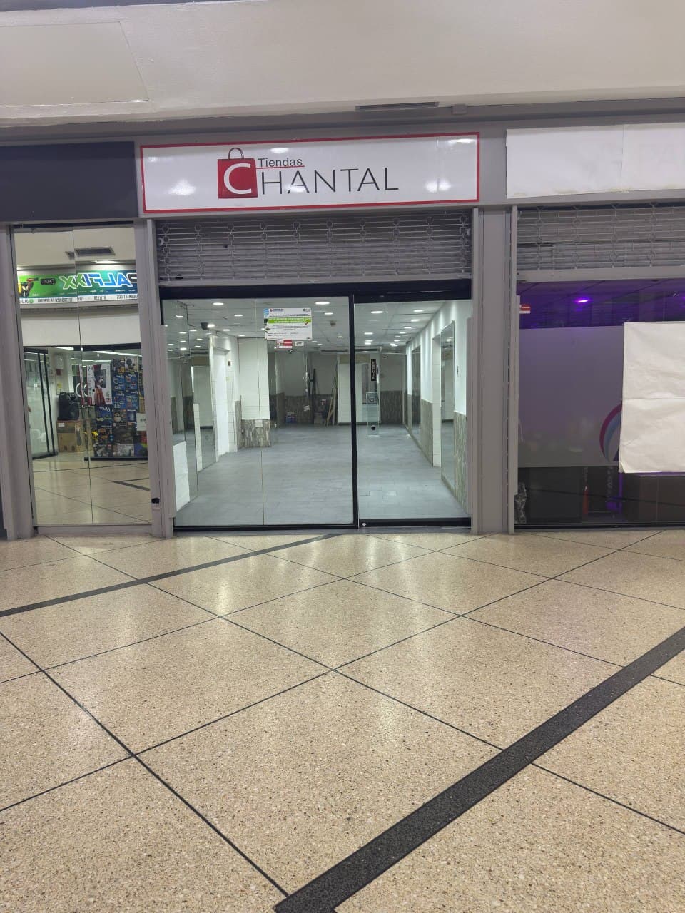 Local Comercial en C.C. Parque Caracas — La Candelaria