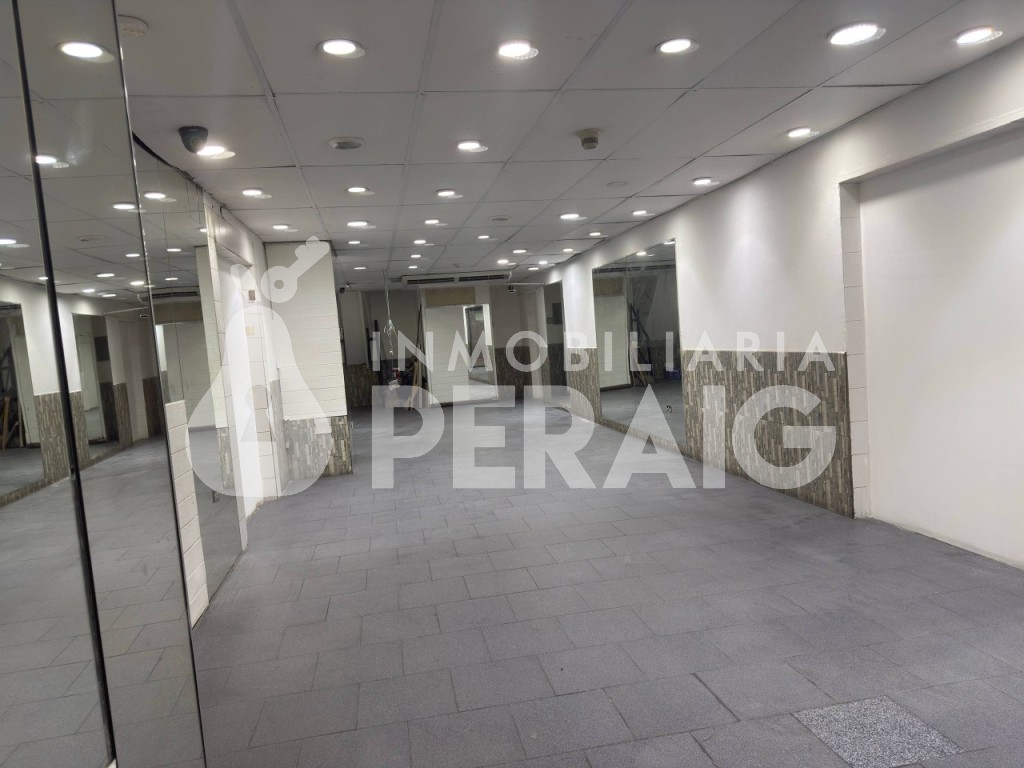 Local Comercial en C.C. Parque Caracas — La Candelaria — foto 4