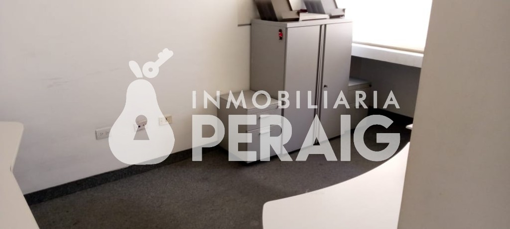 Oficina en Centro Plaza — Los Palos Grandes — foto 11